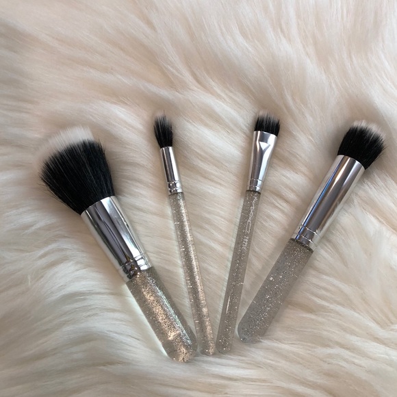 Brush Kit 143 Value Mac Cosmetics Official Site